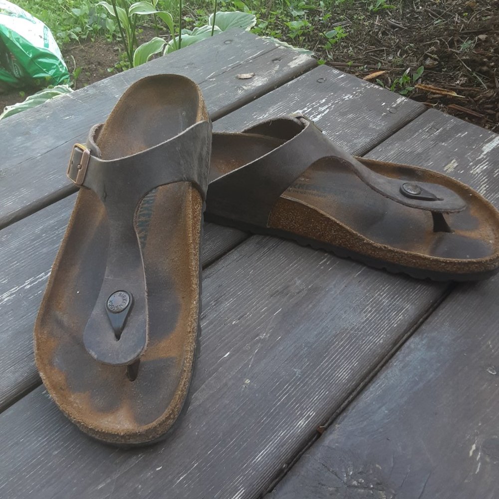 BIRKENSTOCK  Size 40 Gizeh - Elegant Sandal
